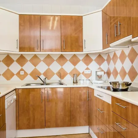 Sleeps 8 Villa Lloret de Mar