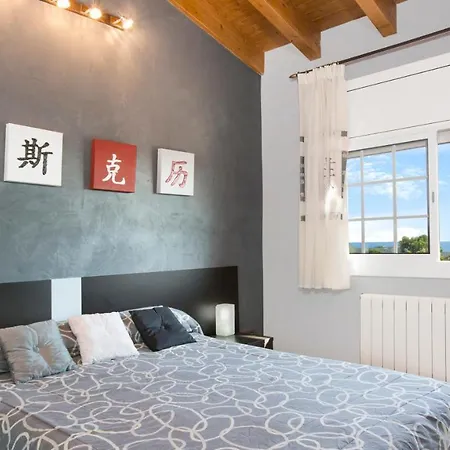 Villa Sleeps 8