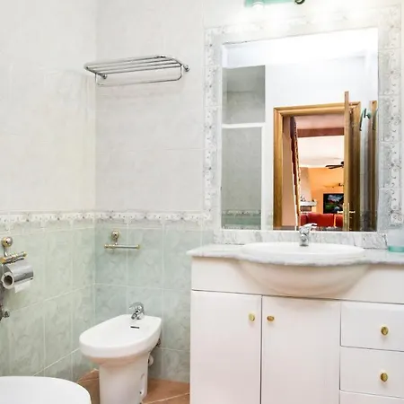 빌라 Sleeps 8